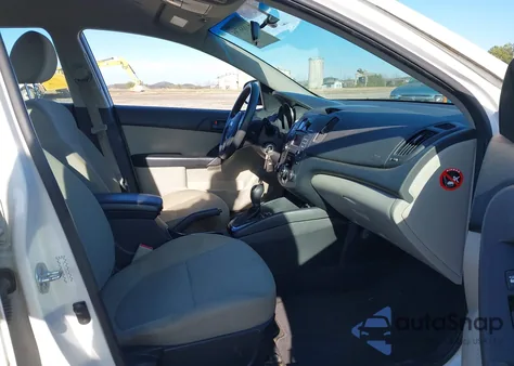 2011 Kia Forte Ex z USA, uszkodzony, nr VIN KNAFU4A24B5393476